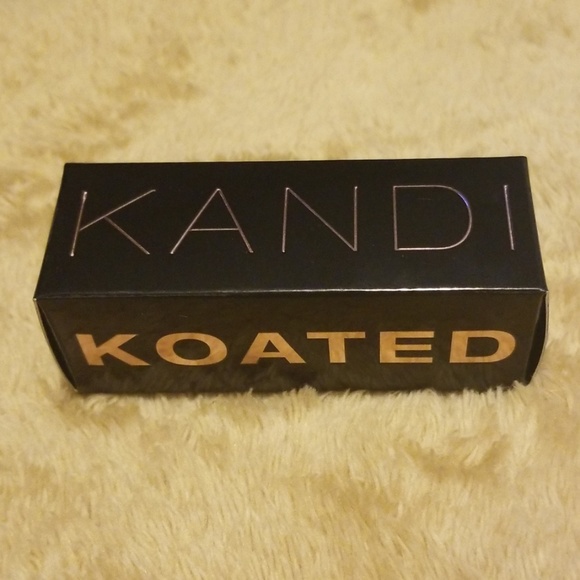 Satin Cream Lipstick - Picture 1 of 5